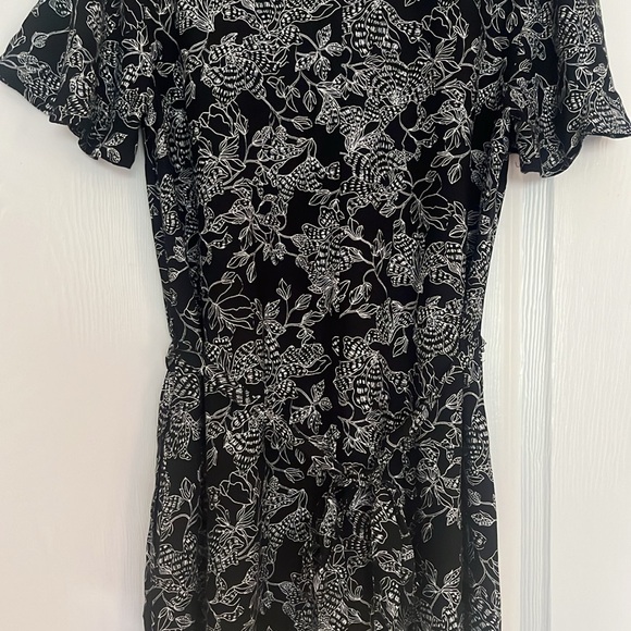 NEW Northern Reflections Black and white Floral pattern dress with pockets - Picture 10 of 12